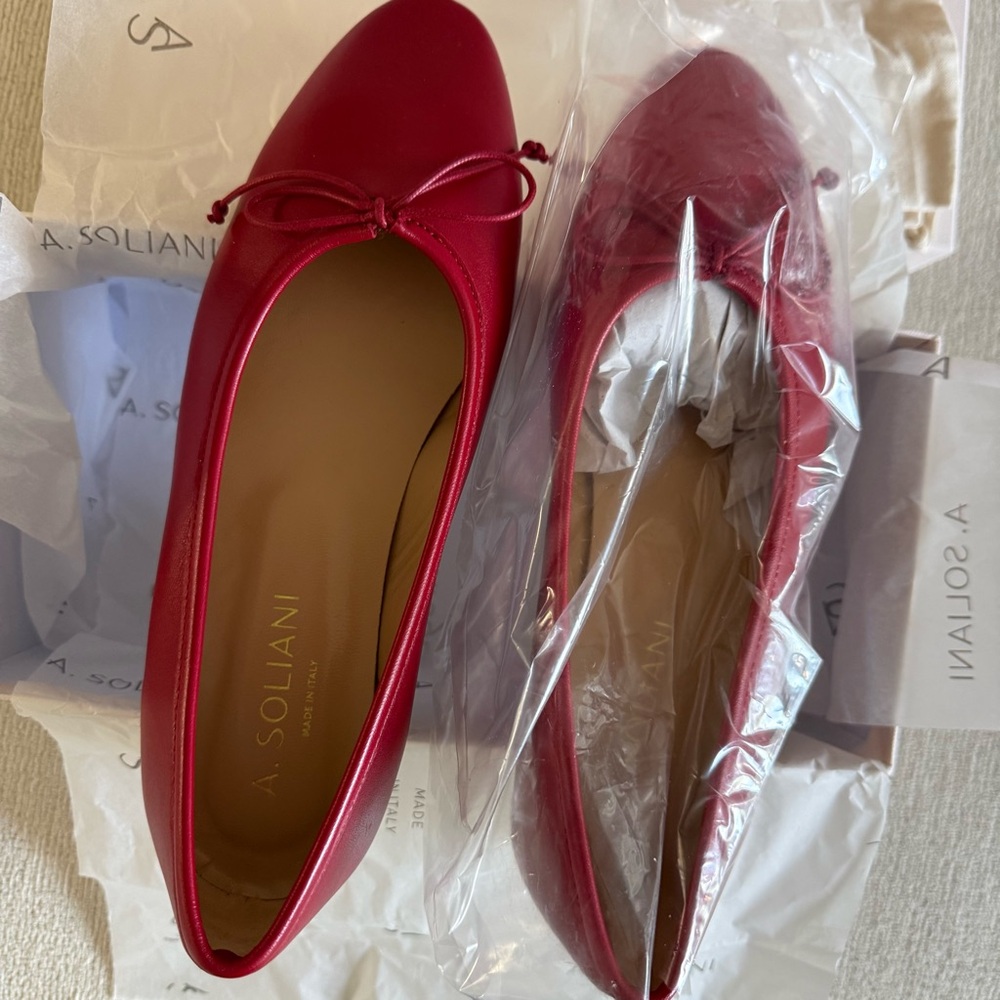 A Soliani Como Almond Toe Flats Red Hibiscus Size 38 - Picture 4 of 6